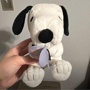 Snoopy with purple butterfly